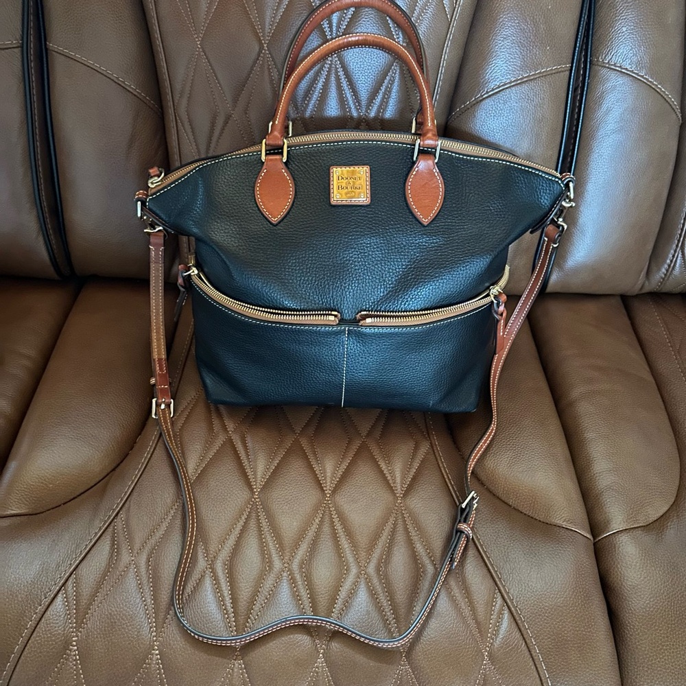 Dooney & Bourke Dillen Black & Caramel Brown Large Double Zip Pebble Leather Bag